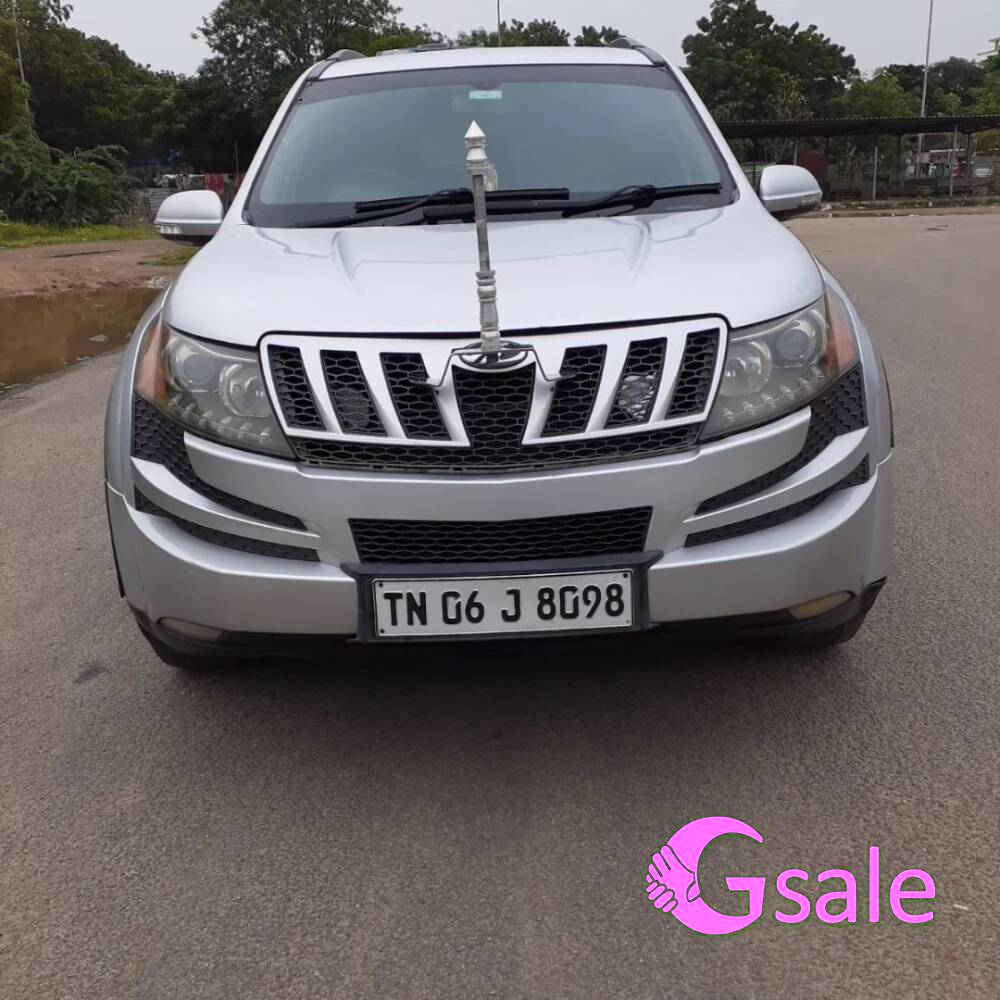 Mahindra XUV 500 w8