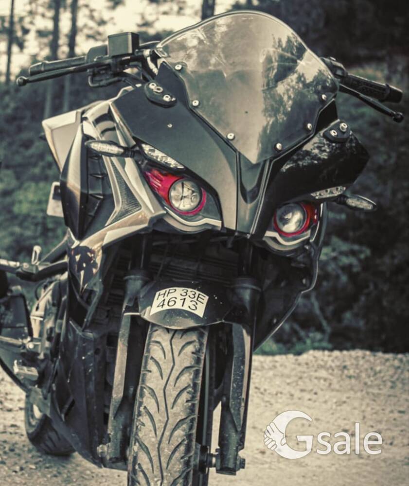 Bajaj pulsar rs 200