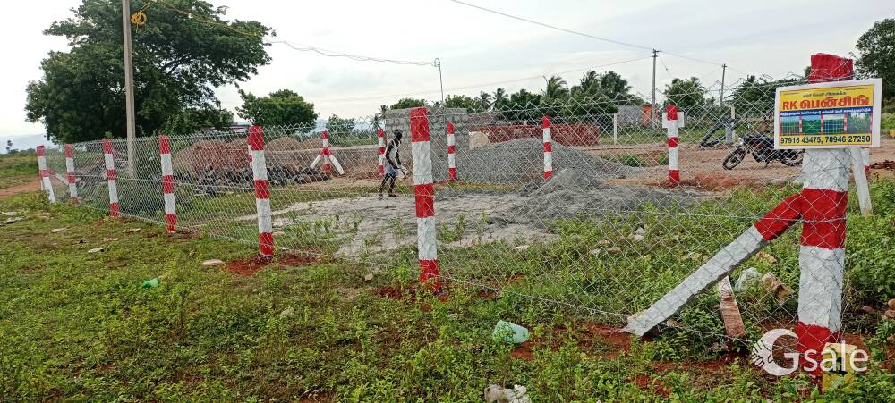 fencing contractor 