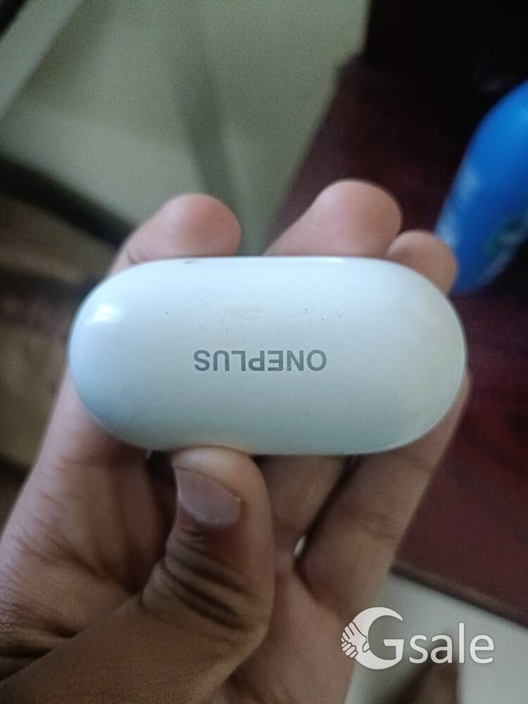 ear pods selling 