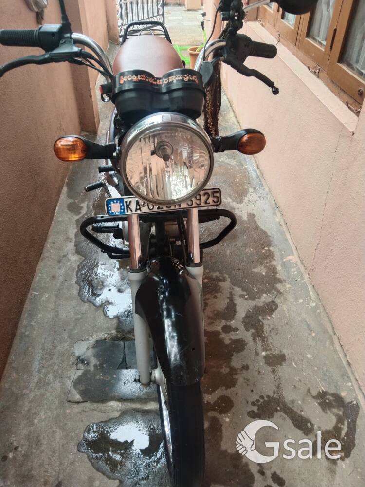 Bajaj CT 100