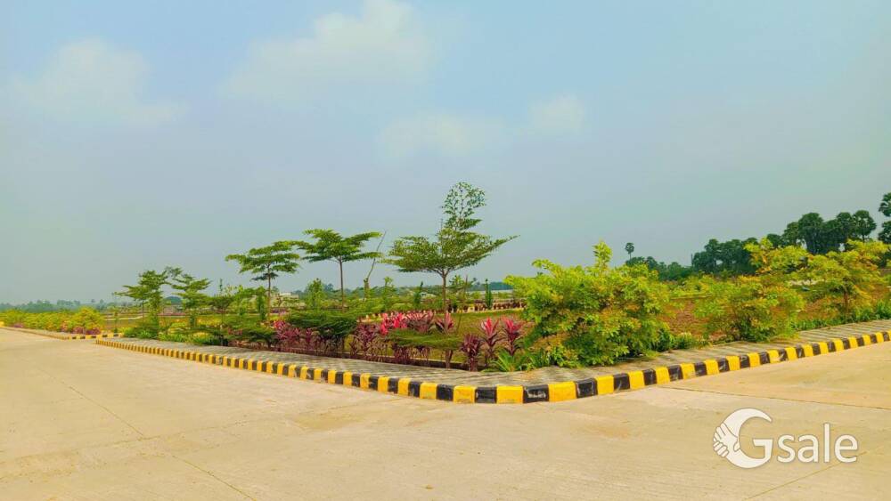 Gated community VMRDA and RERA approved Plots for sale with 30 Amenities 