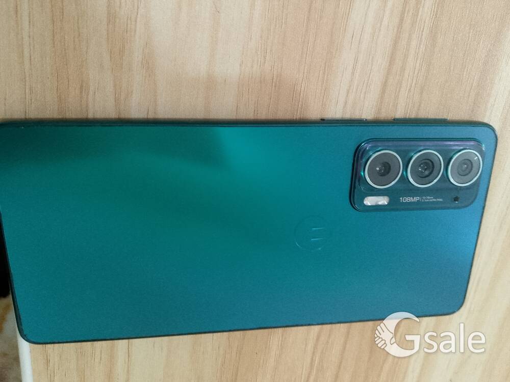 Motorola edge 20 phone