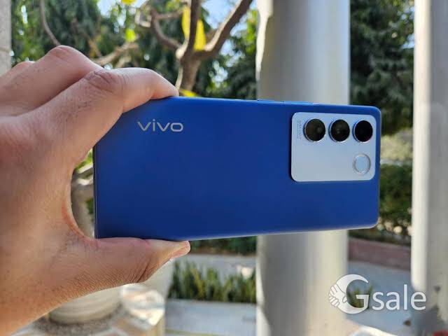 Vivo v27 256gb Rom mobile 