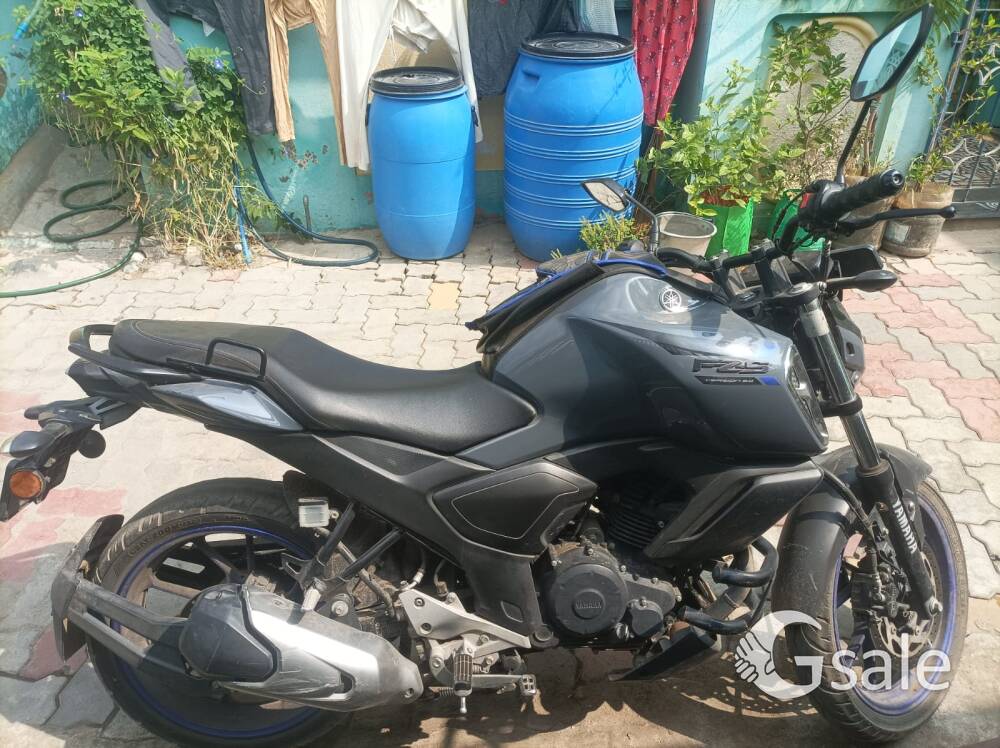 YAMAHA FZ V3
