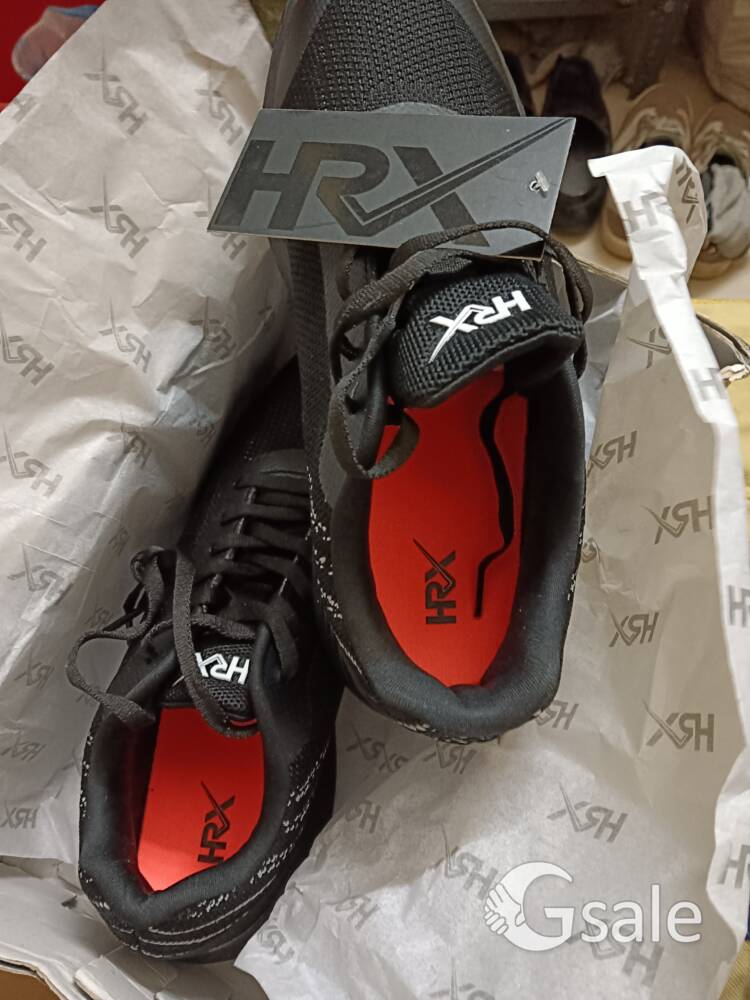 HRX SPORTS SHOES.FOR MENS NOT USED.BOX PACK.