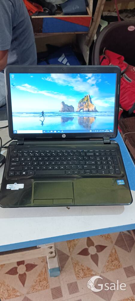 Hp laptop good condition 4gb 500 gb good battery backup 