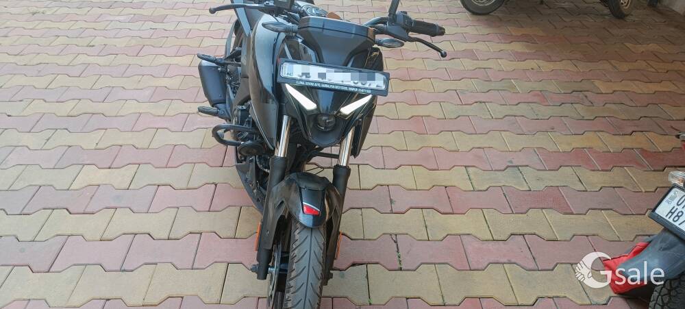 Bajaj Pulsar n250 