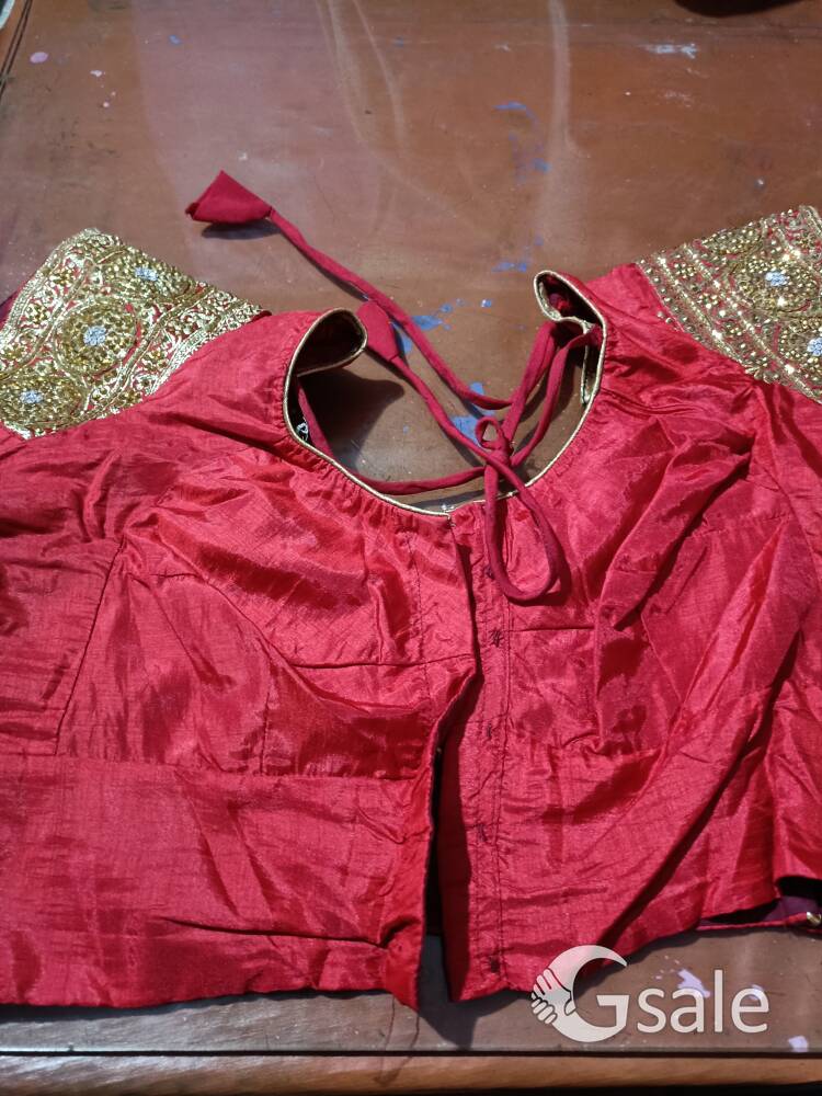 blouse good is condition 