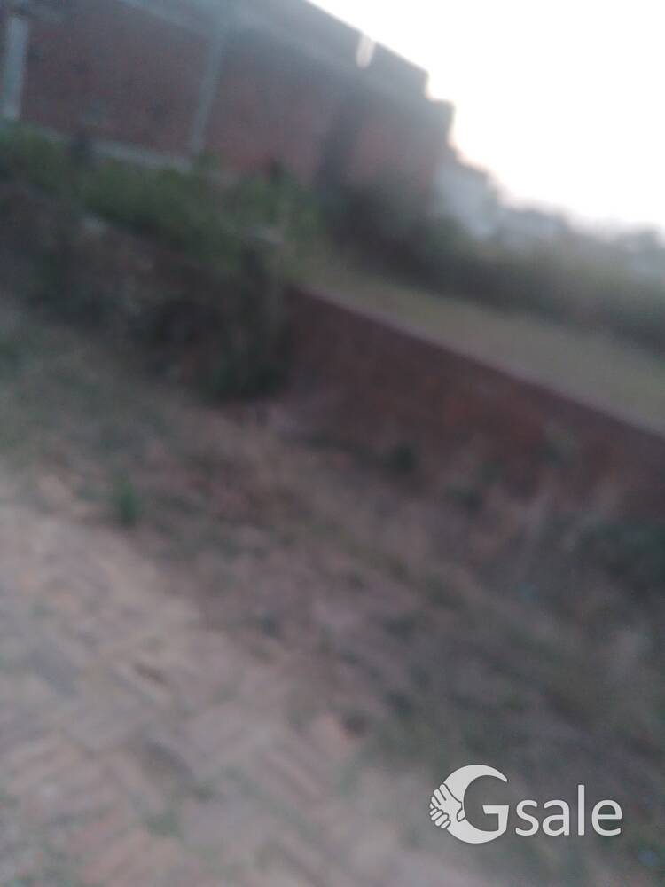 khorabar by pass main road se 1km ander banpokhar me plot east face upblabdh h 