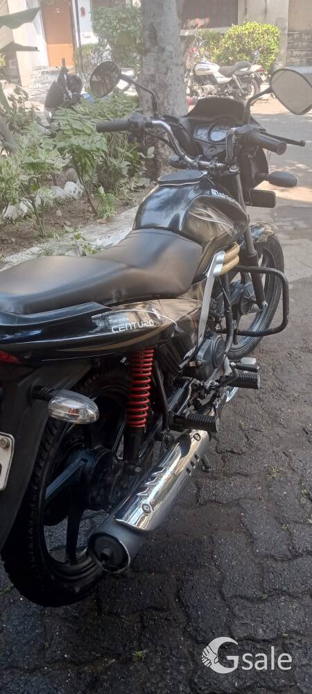 single hand driven Mahindra centuro 