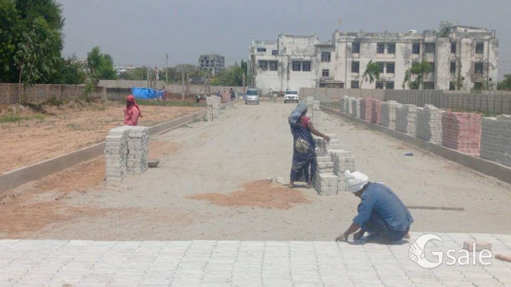 kisan path anandi water park se lagi Hui side 