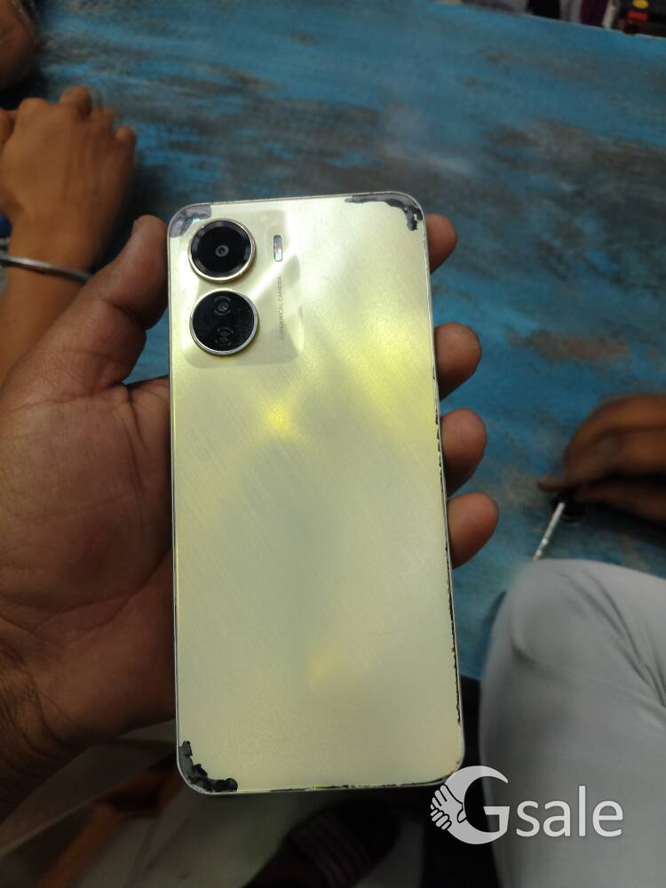 4/64 GB 13month old 