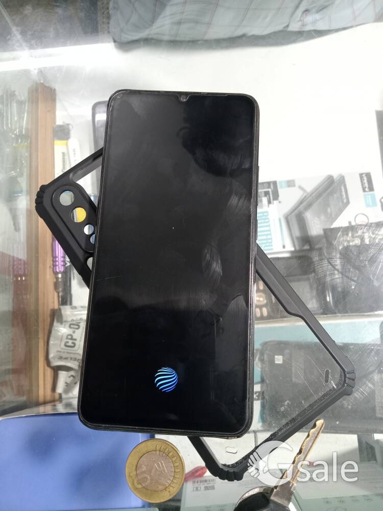 vivo s1 4gb ram 128gb internal indisplay finger print good condition mobile 