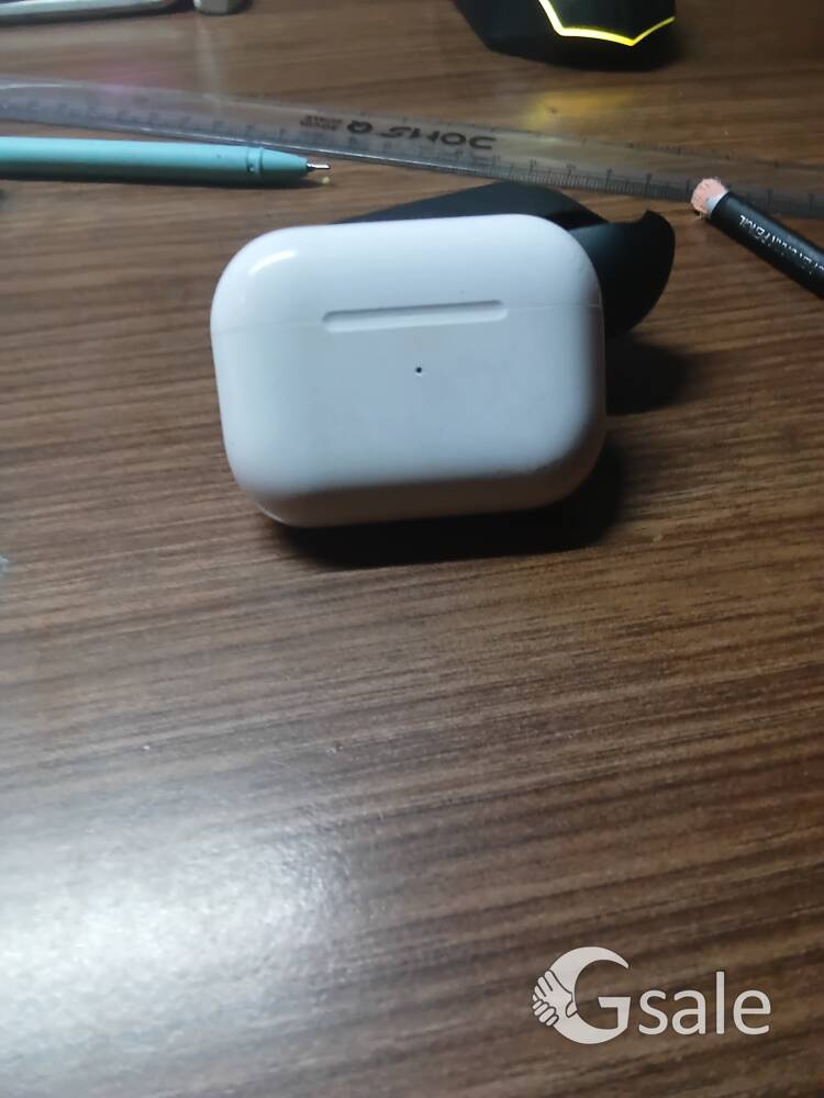 Apple Airpods Pro 2 Original With Bill Price Negotiable