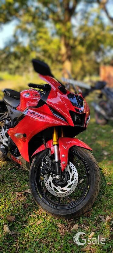 Yamaha R15 V4