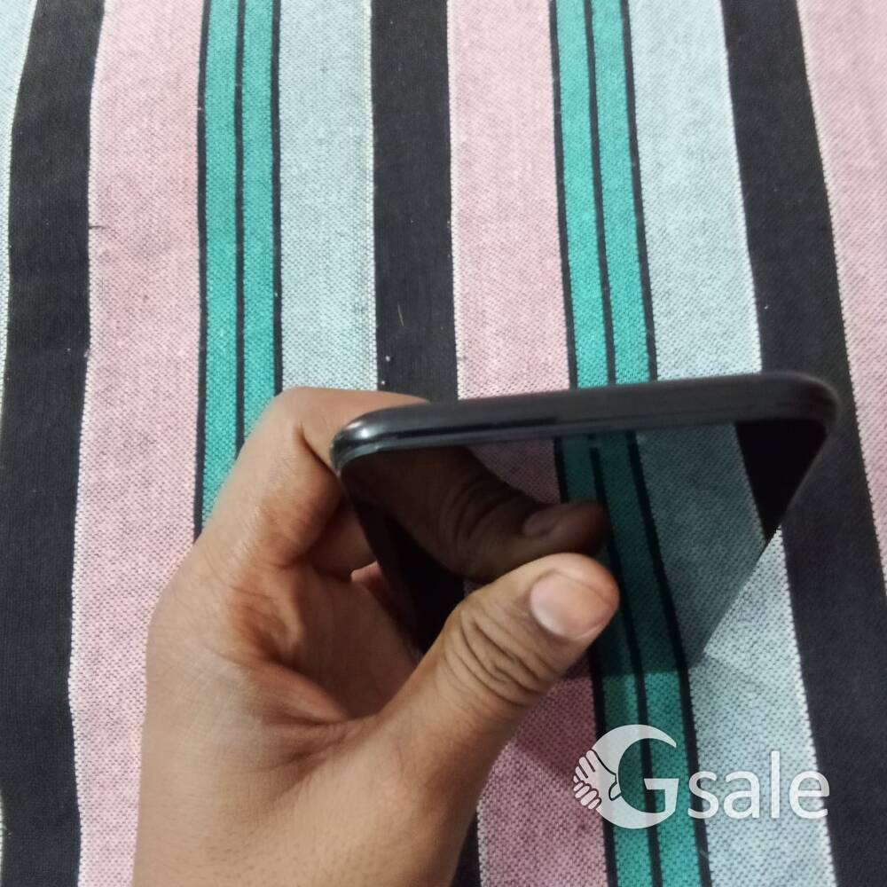 main yah mera mobile ki company Vivo y81 wala mobile hai aapko kharidna to mujhe boliye main aapse k