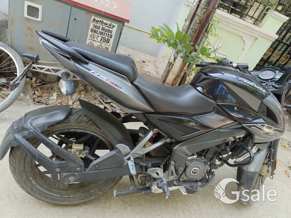 Bajaj Pulsar ns 200