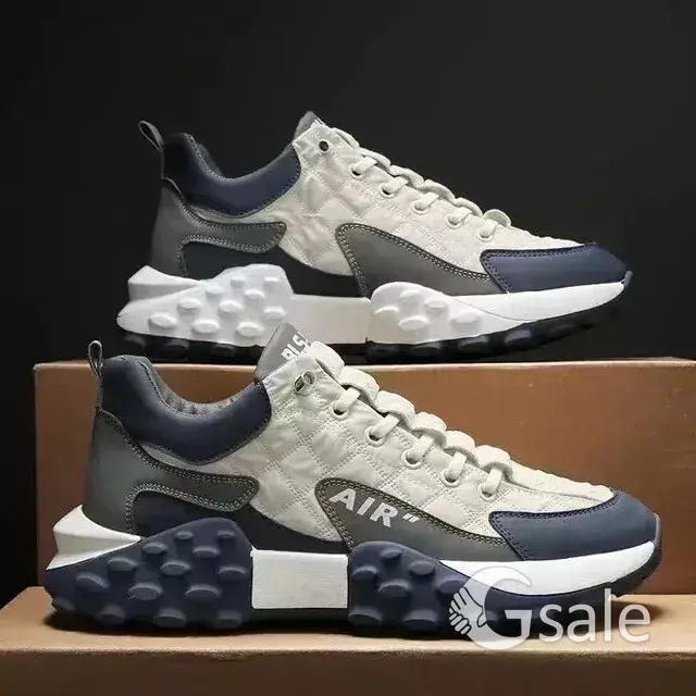 (free cash on delivery) brand newstylish sneakers with box