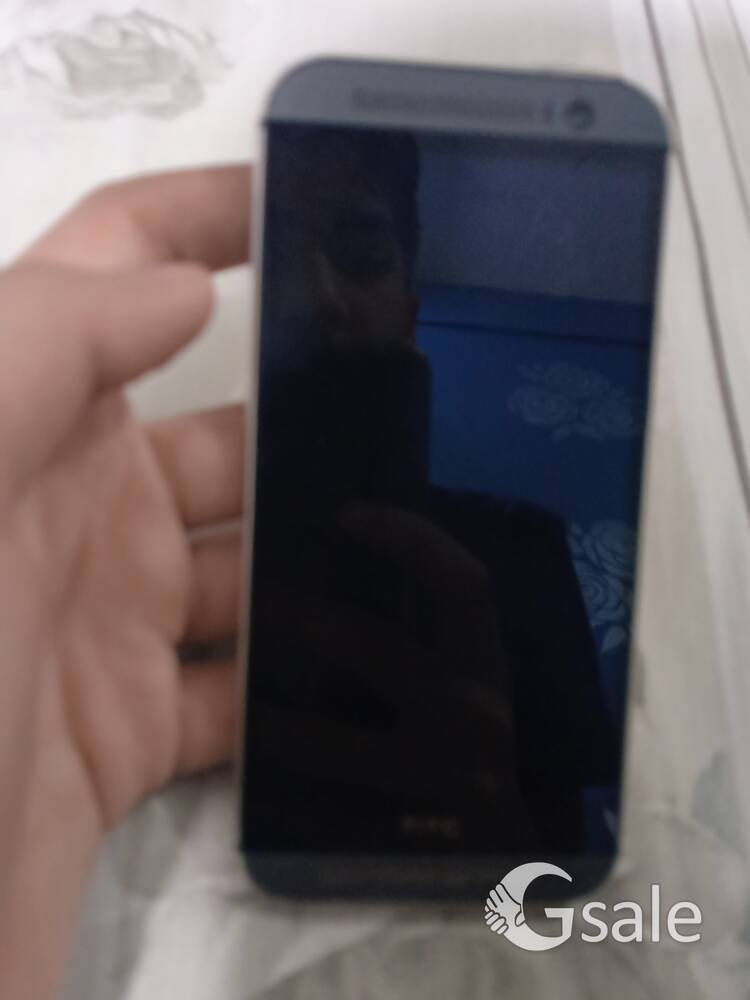 HTC ONE M8 
