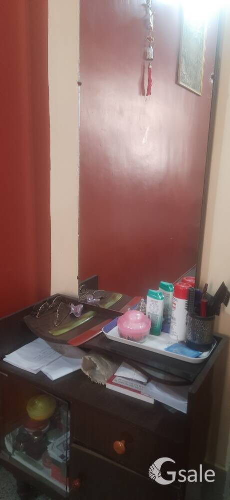 Dressing table