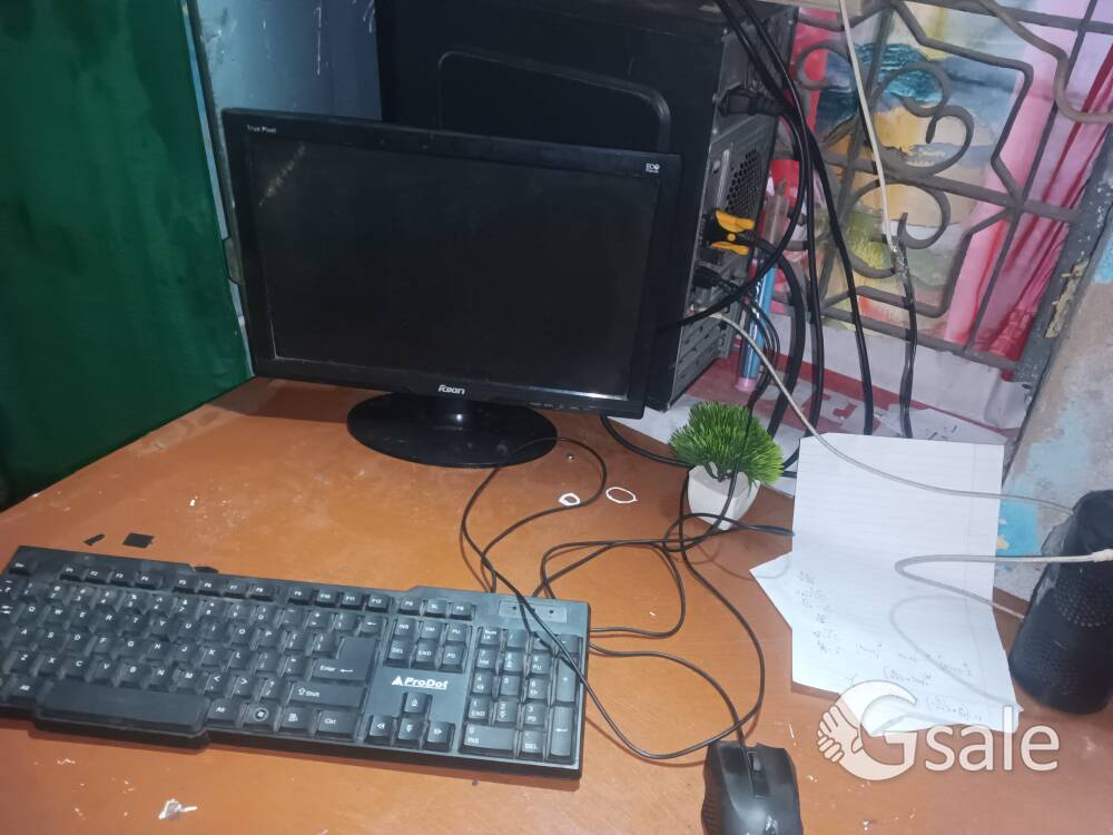 working monitor but some scratches 