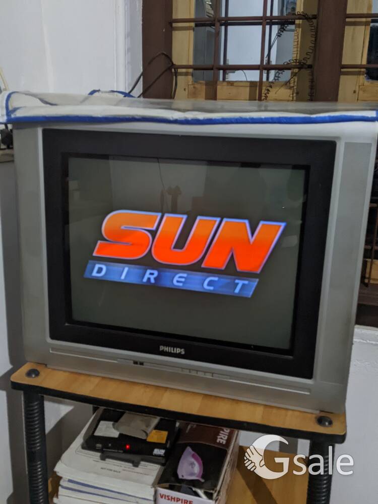 PHILIPS TV FULL SETT ( BOX,DISH, REMOTE, WIRES...)