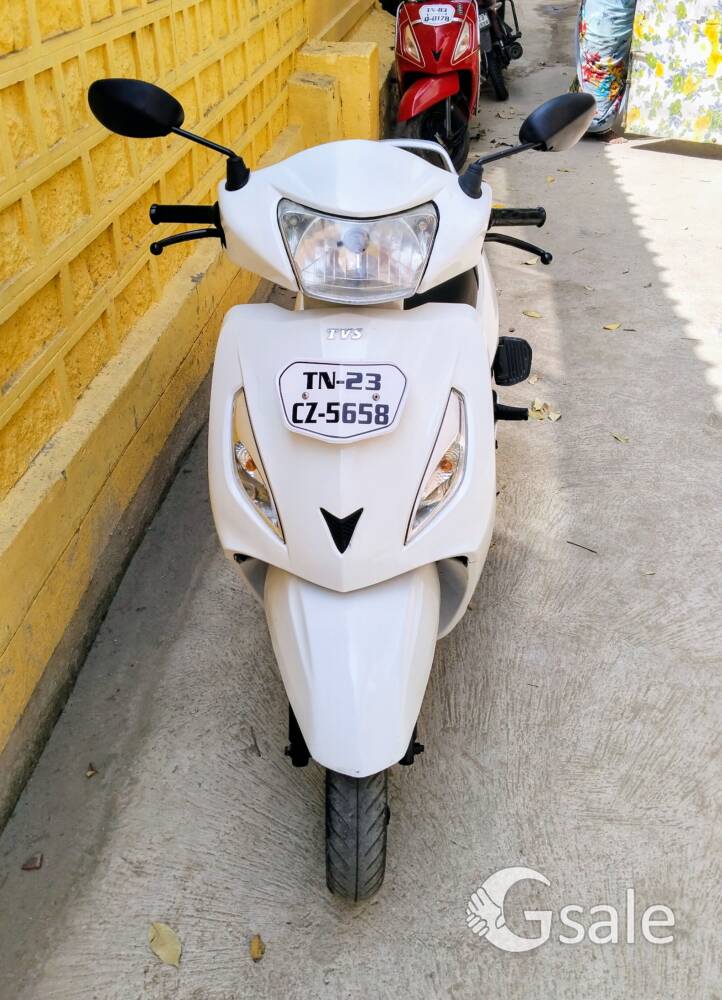 TVS JUPITER 29/12/2015 MODEL WITH  GOOD CONDITION, IRON MAN, ALLOY WHEELS