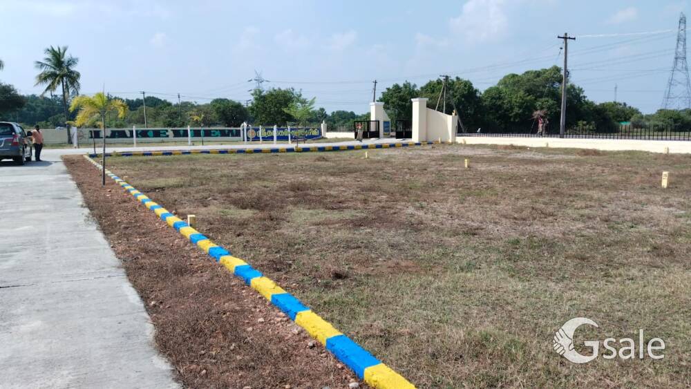 LAKE VIEW PREMIUM VILLA PLOTS