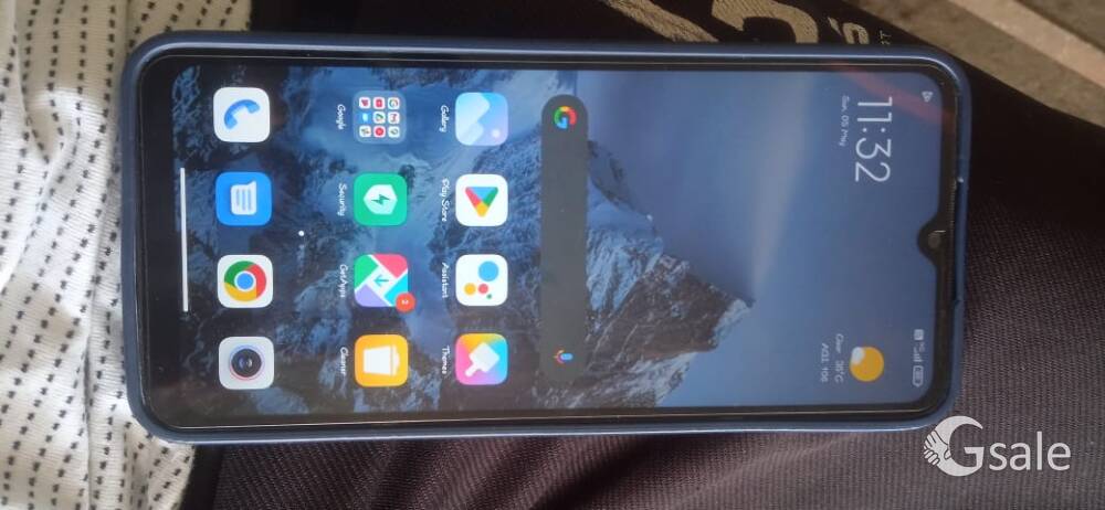 good condition mobile hai urgent sall karna hai jisko bhi chaiye contact kre 8378870793