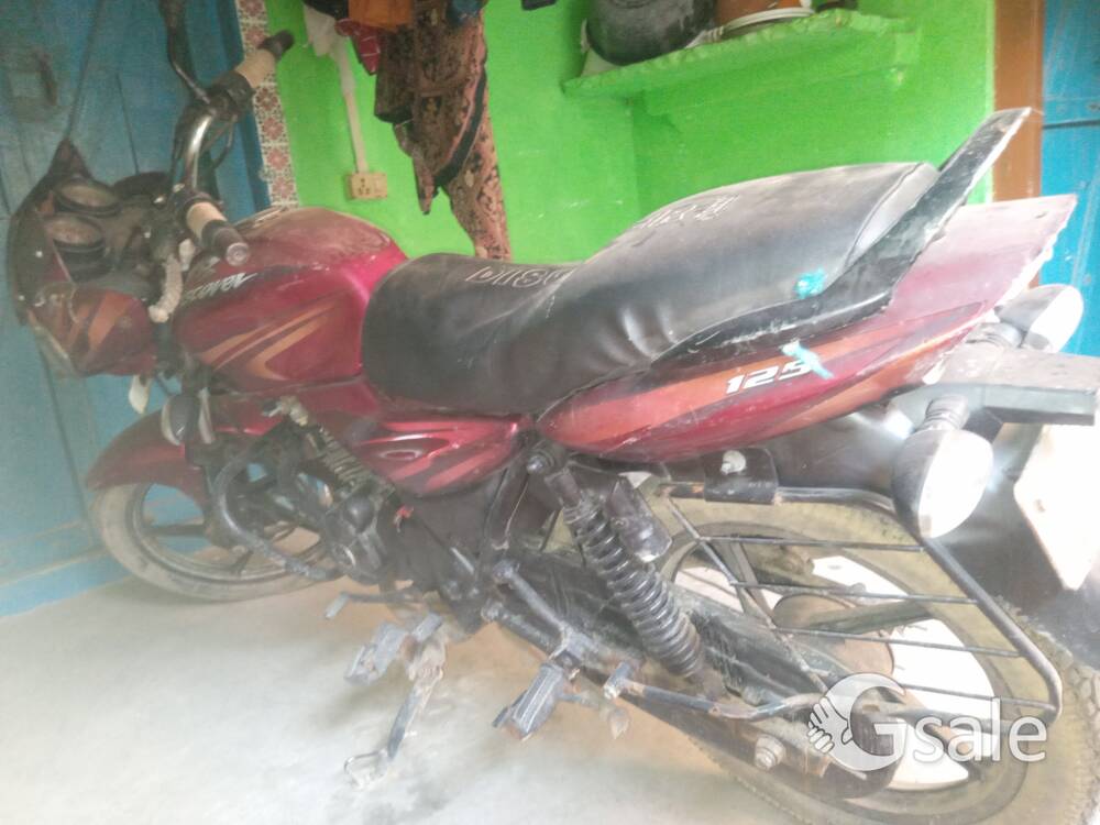 discover 125cc 2012 modal 2000kilo mitar chali he 