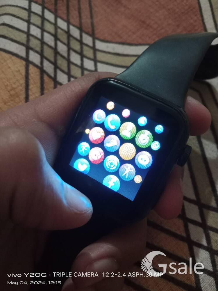 New Ultra Smart Watch i8promax in Excellent Condition