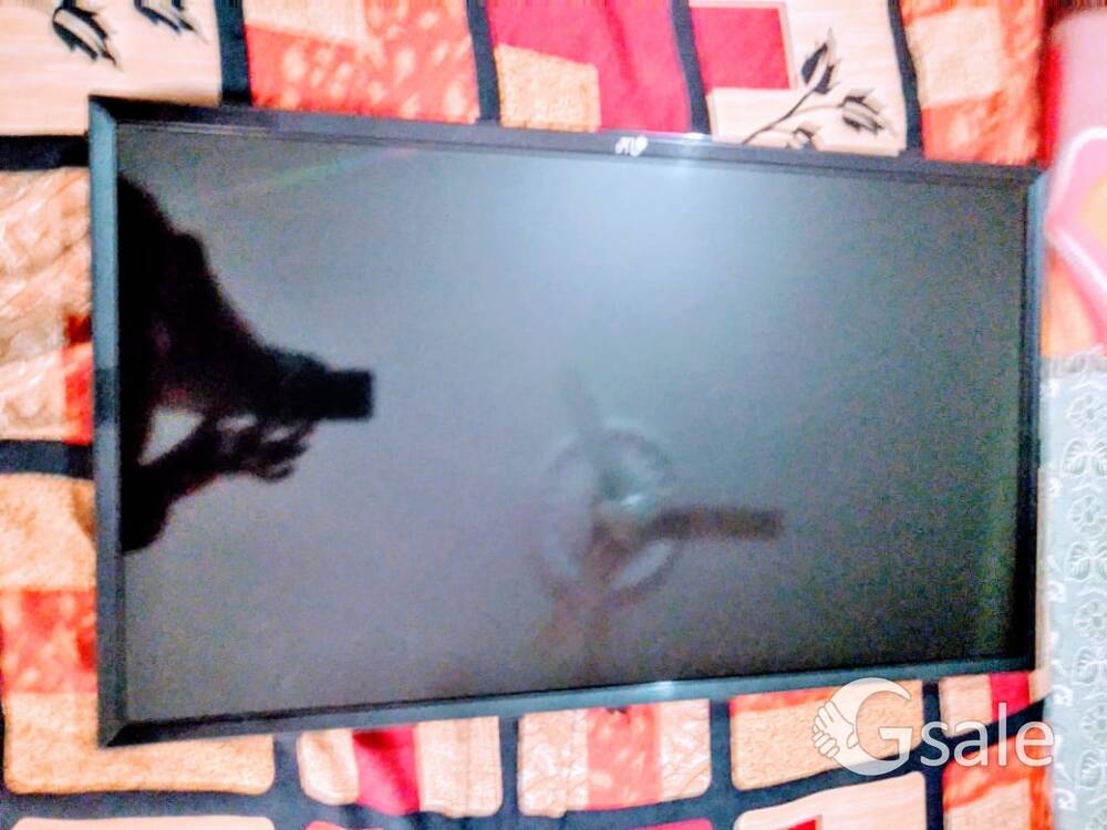 एलसीडी टेलीविजन 