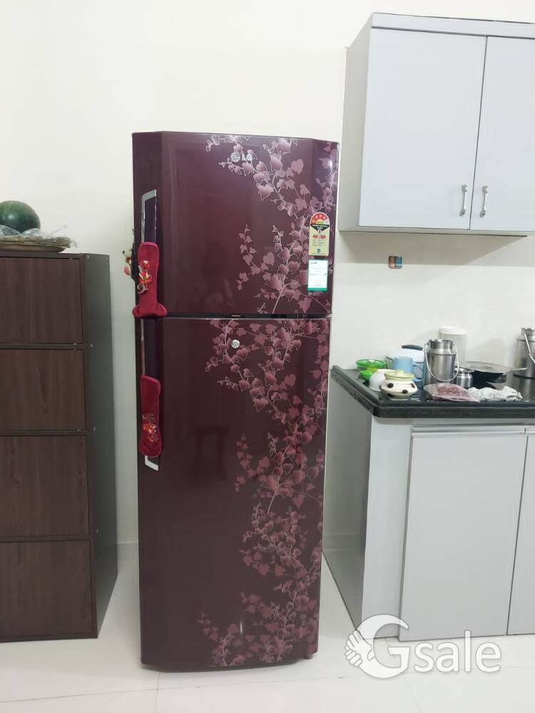 LG fridge new condition 