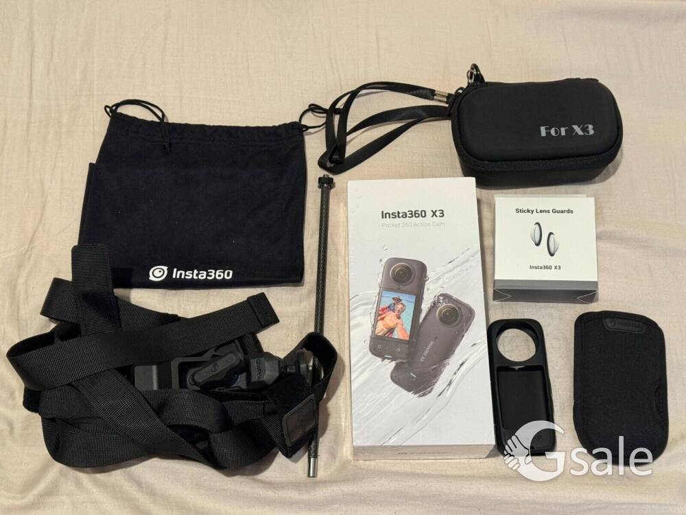 Insta360 X3 - 5.7K 360° Video 72MP 360° Photo 10m Waterproof Touchscreen
