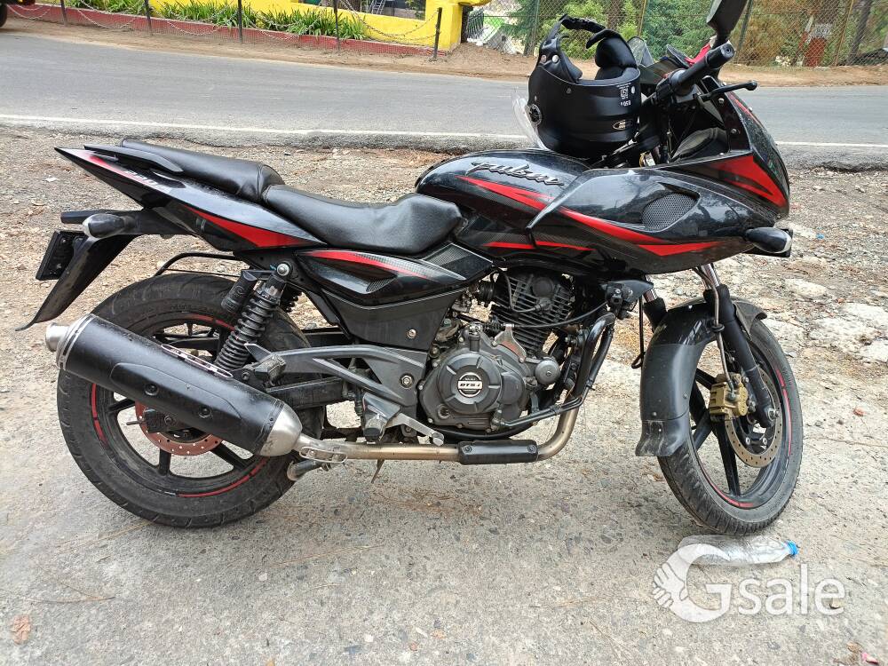 Bajaj Pulsar 220 F