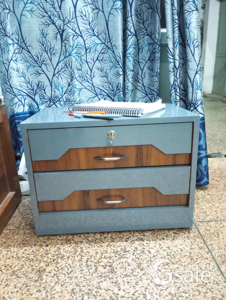 WOODEN DESK