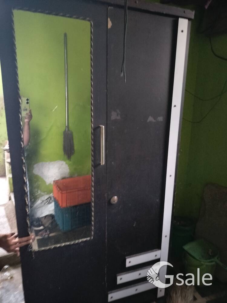 wardrobe wooden 