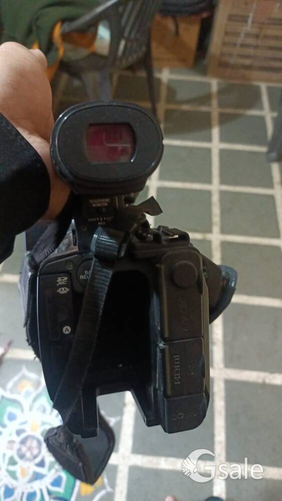 photo camera and video camera