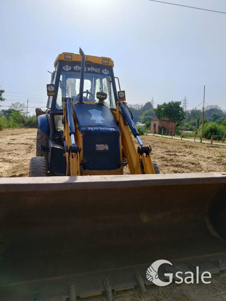 JCB 4Dx   .