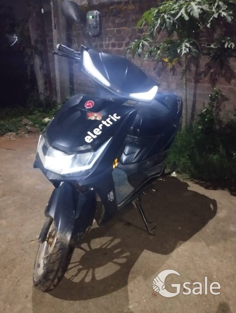 electric scooty 