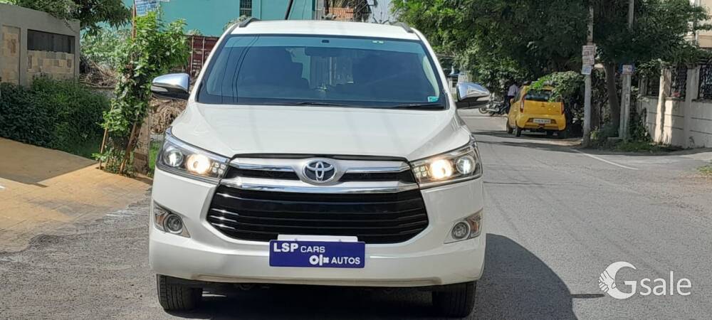 TOYOTA INNOVA CRYSTA 2.8Z