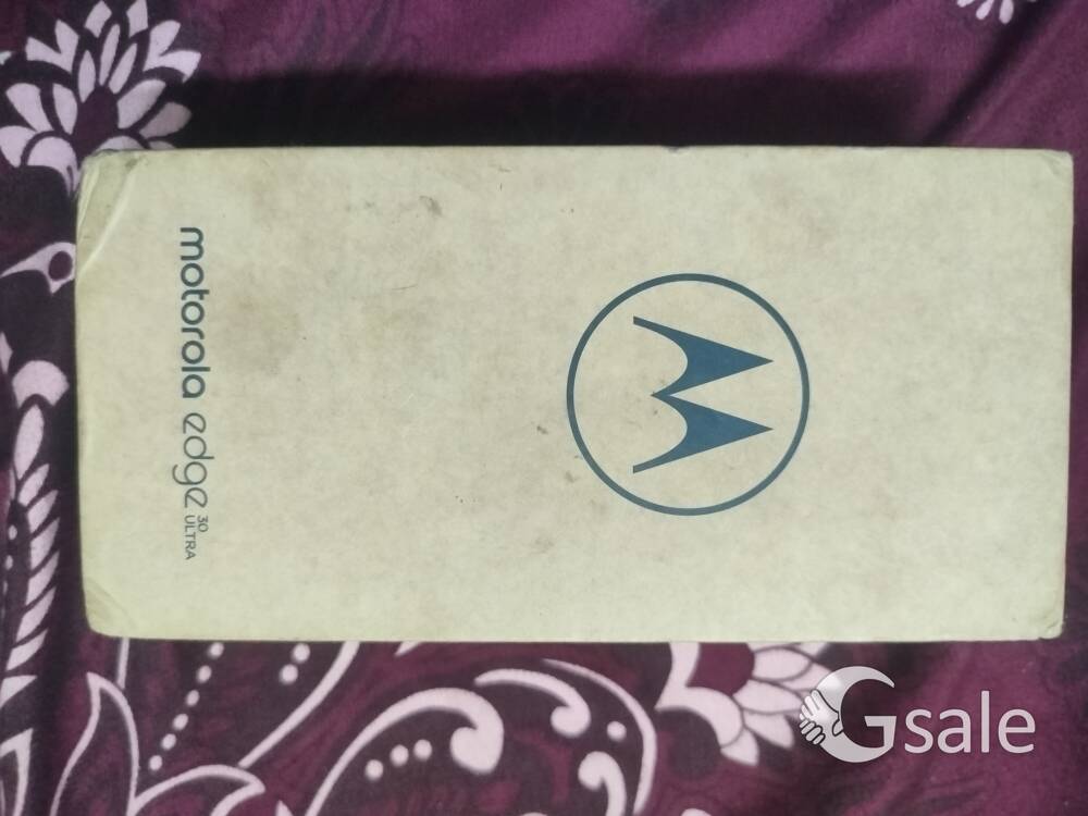 motorola edge 30 ultra 12 gb 256 gb black colour 1 year old like new mobile no scratches,no bill