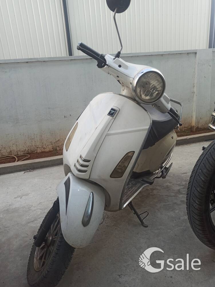 pure EV scooty