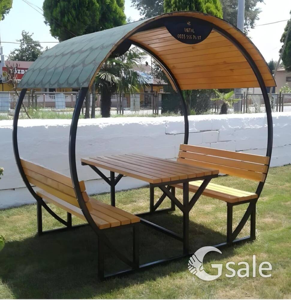CANOPY TABLE 
