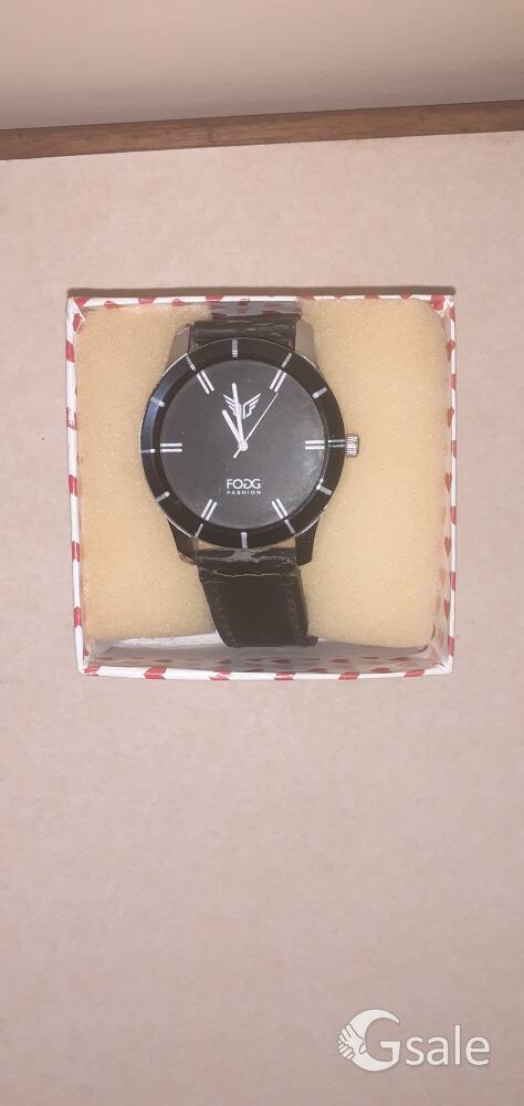 AN ANALOG WATCH 