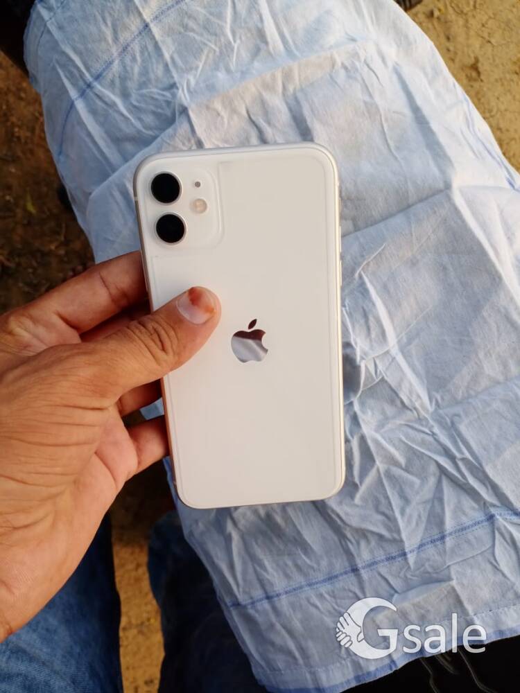 iPhone 11 12 8GB
