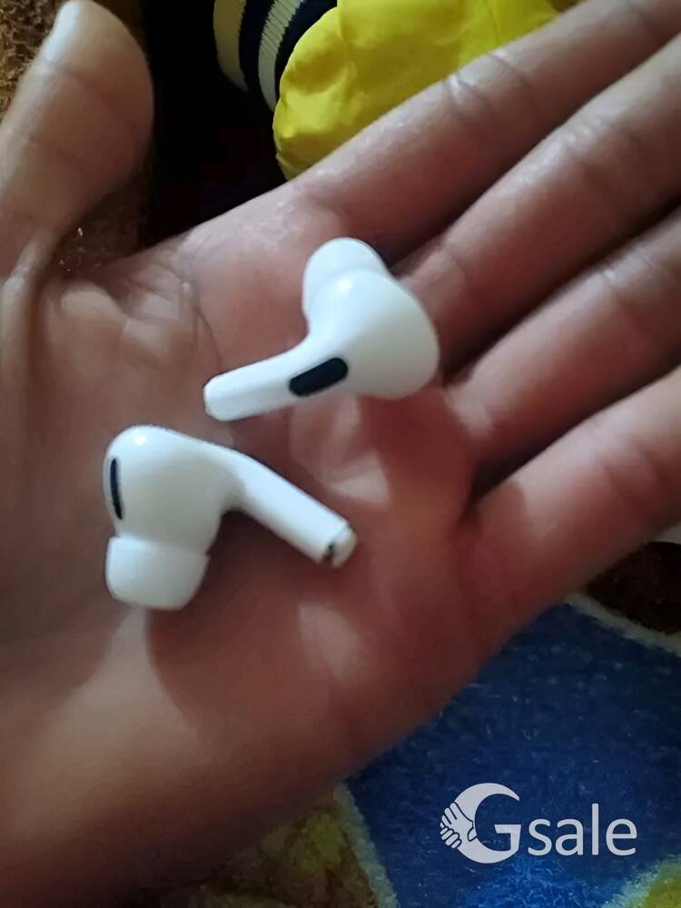 Stylish True Wireless Bluetooth Ear buds with Trendy Case, ( New )
