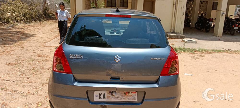 Maruti Swift LXi 2011 model petrol
