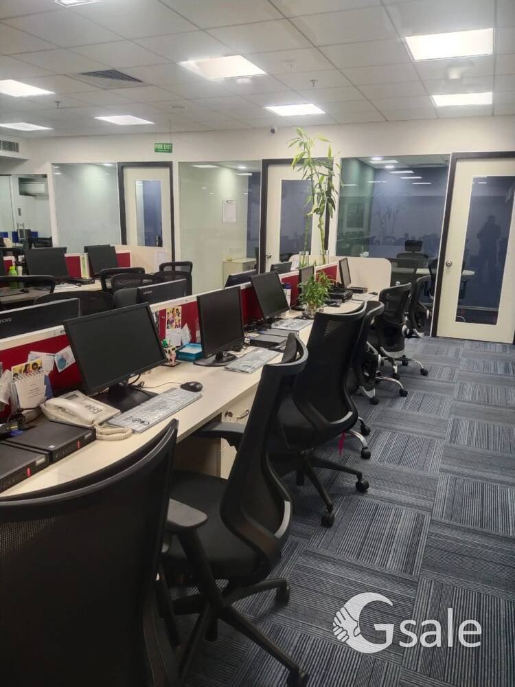 Fully furnished office space in Unitech Cyber Park sector 39, available on rent 